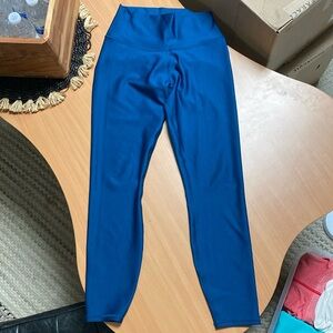 Women’s Alo leggings